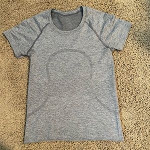 Lululemon Swiftly Tech Short-Sleeve Shirt 2.0 Race length, size 4, never worn